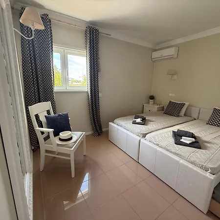 Casa de Férias Dream House - Com Piscina Aquecida E Com 5 Bicicletas Incluindo 1 Eletrica *